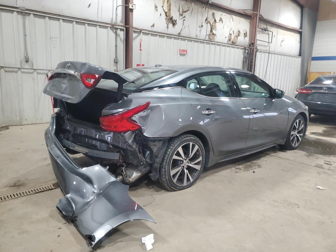 2017 Nissan Maxima - Image 3