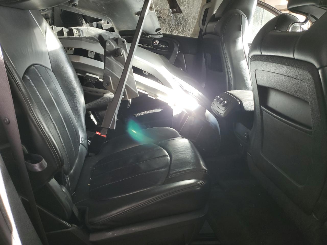 2015 Buick Enclave - Image 11