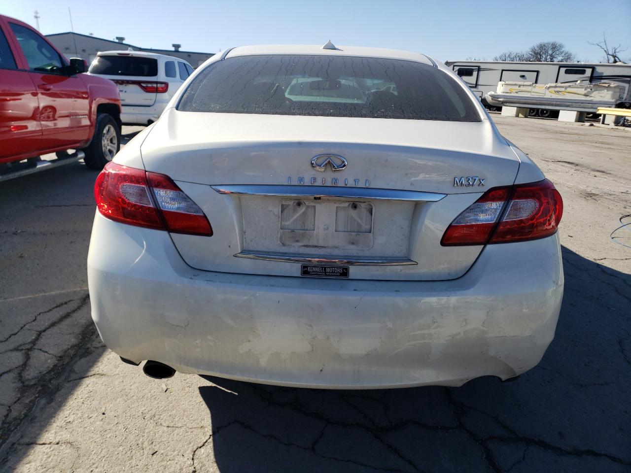 2011 Infiniti M - Image 6