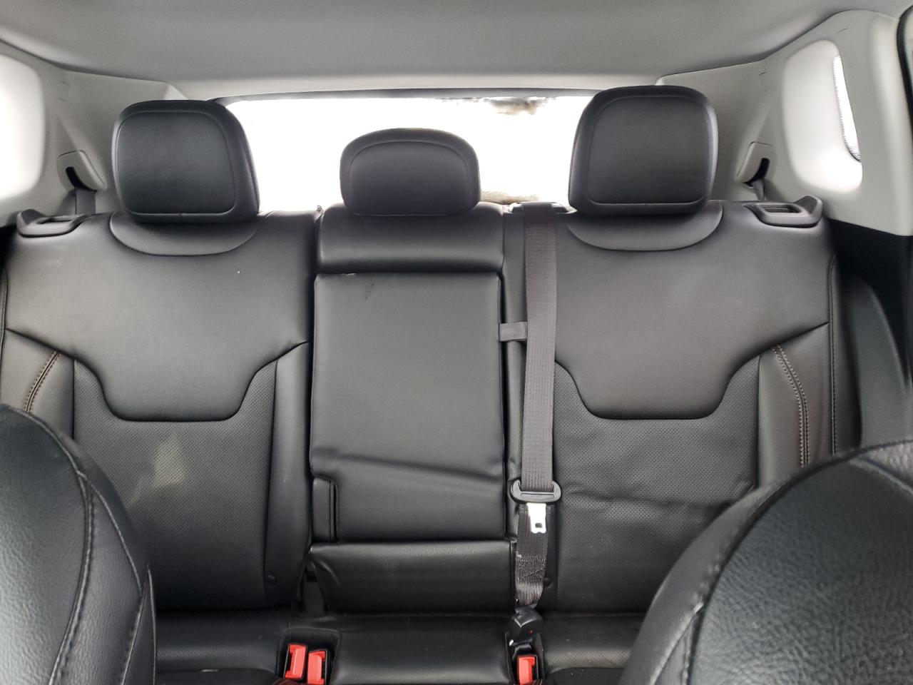 2020 Jeep Compass - Image 10