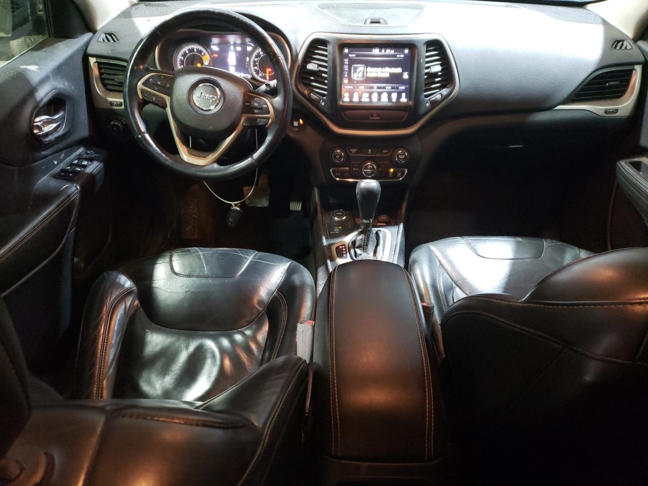 2017 Jeep Grand Cherokee - Image 8