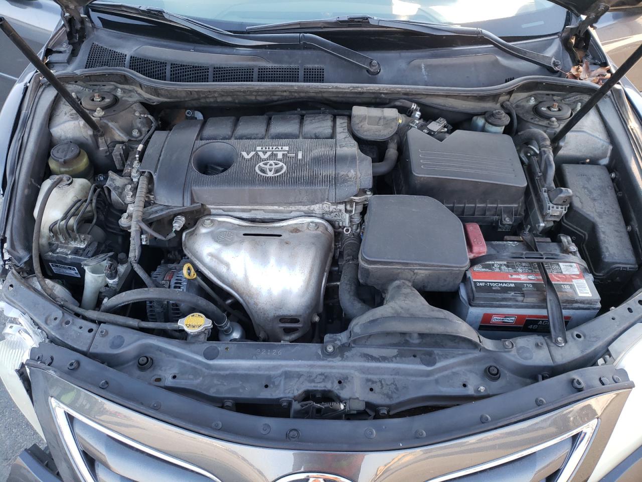 2010 Toyota Camry - Image 13