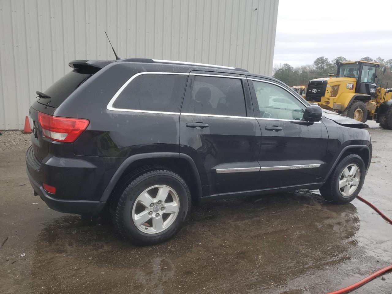 2011 Jeep Grand Cherokee - Image 3