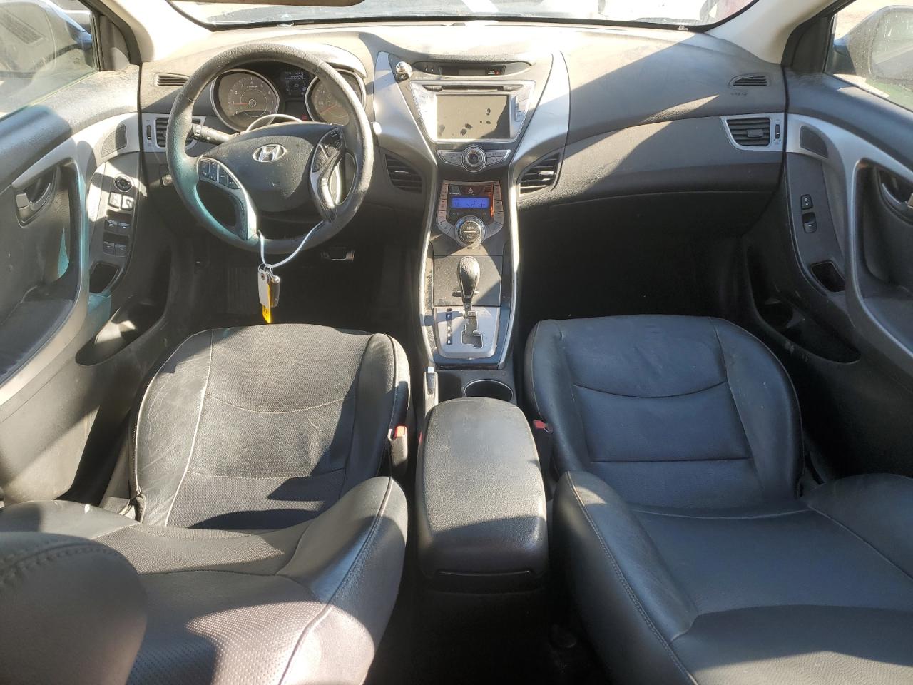 2013 Hyundai Elantra - Image 8