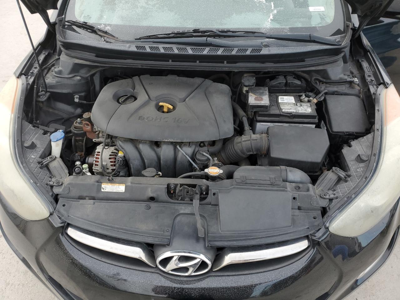 2011 Hyundai Elantra - Image 11