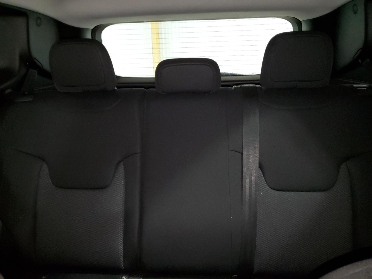 2018 Jeep Renegade - Image 10