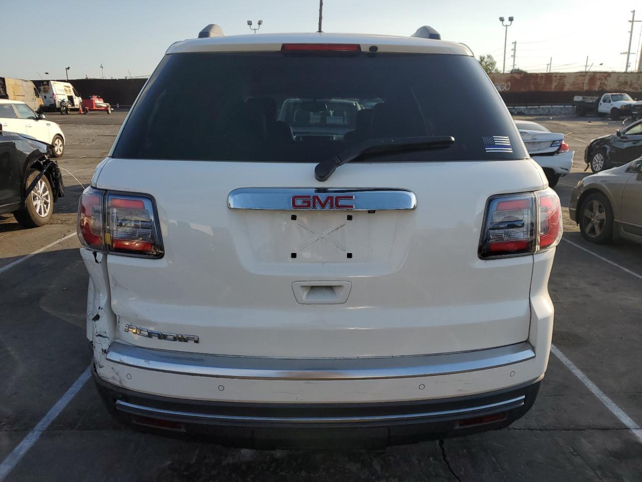 2013 GMC Acadia - Image 6