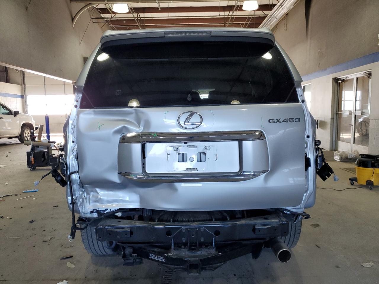 2015 Lexus GX - Image 6