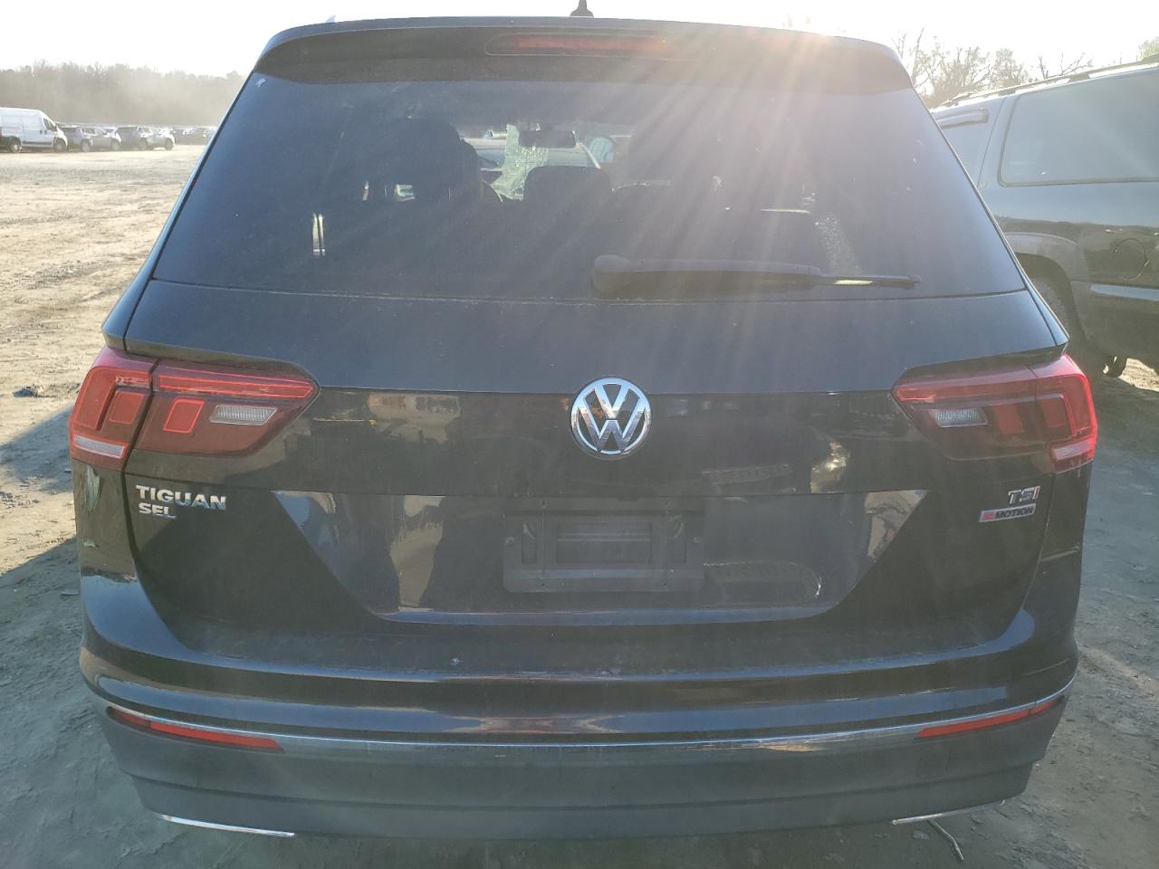 2018 Volkswagen Tiguan - Image 6