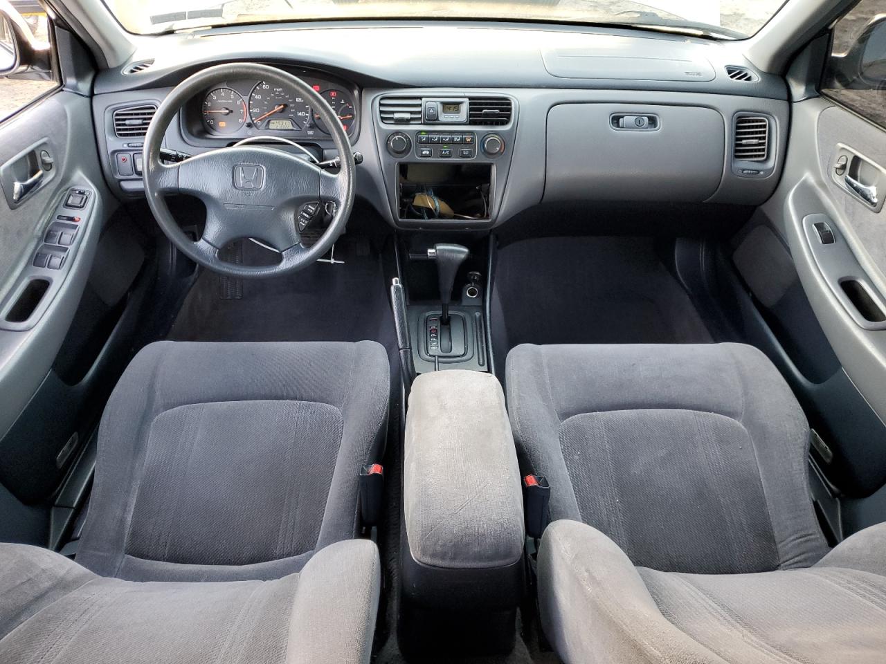 1999 Honda Accord - Image 8