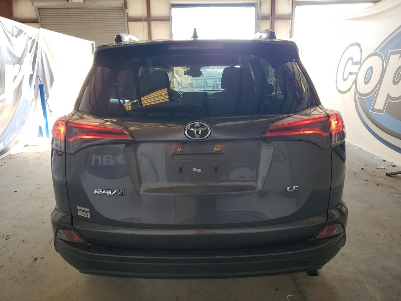 2018 Toyota RAV 4 - Image 6
