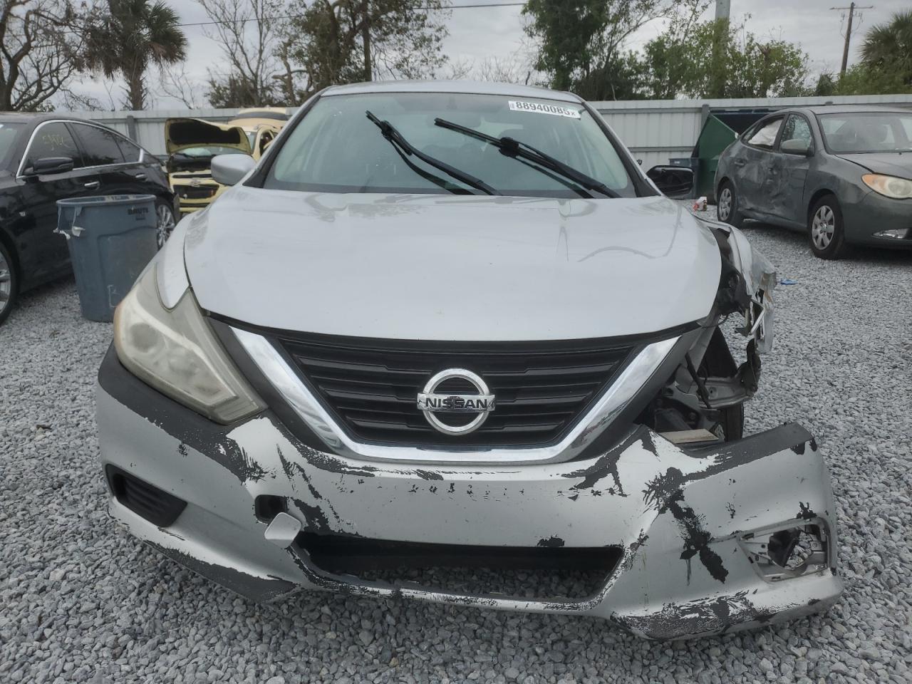 2017 Nissan Altima - Image 5