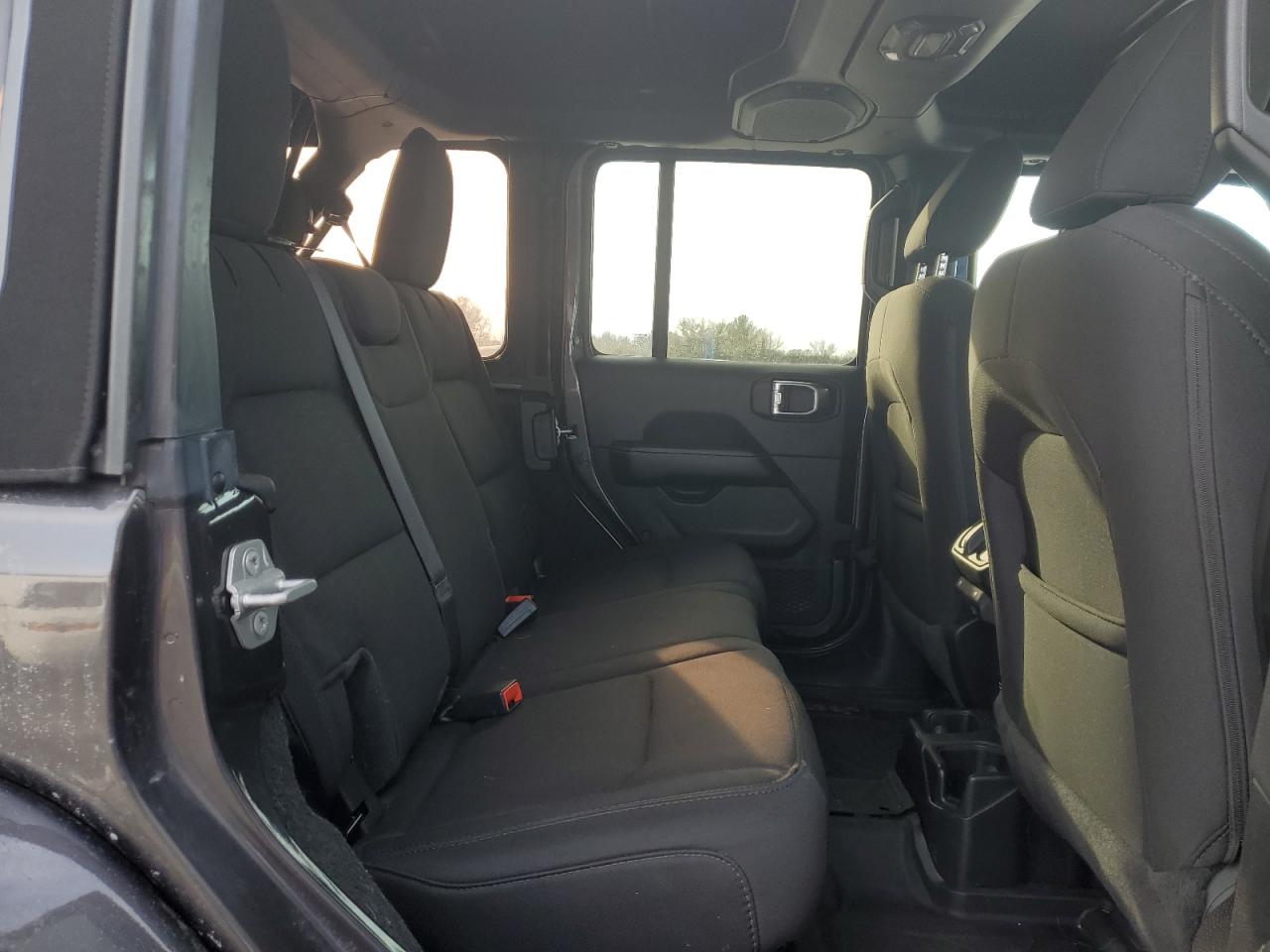 2020 Jeep Wrangler - Image 11