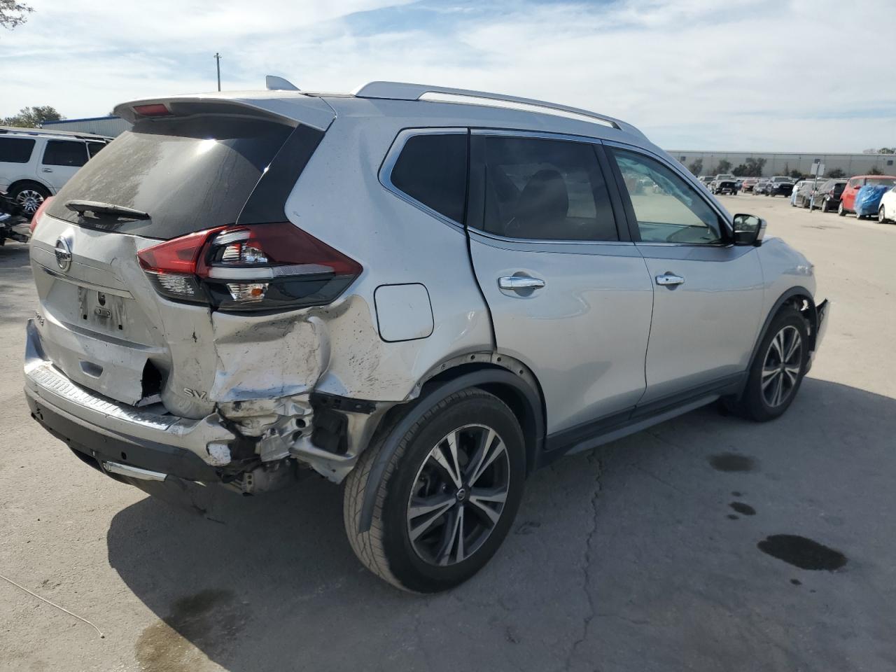 2019 Nissan Rogue - Image 3