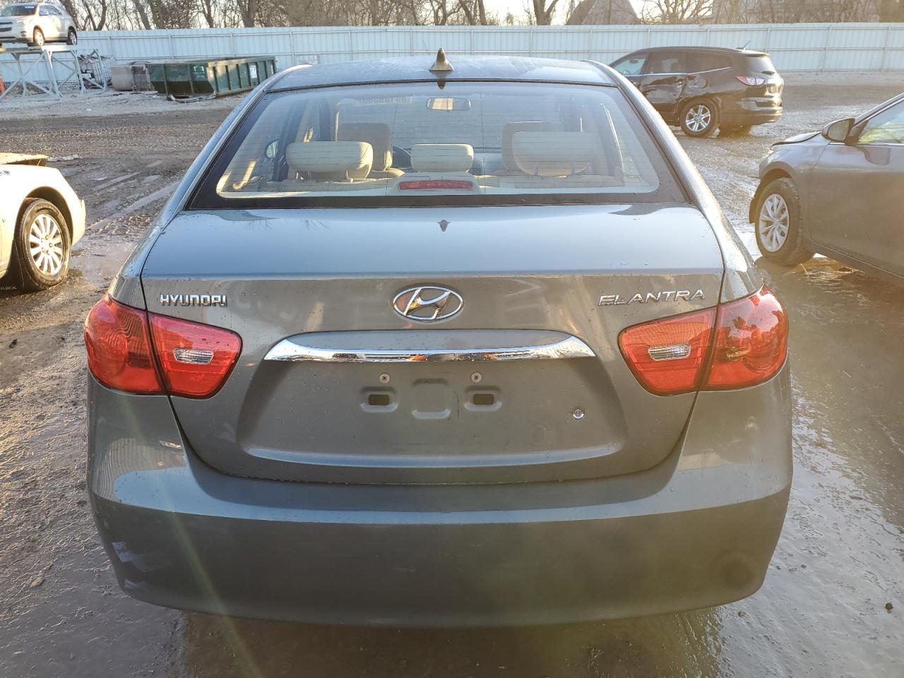 2010 Hyundai Elantra - Image 6