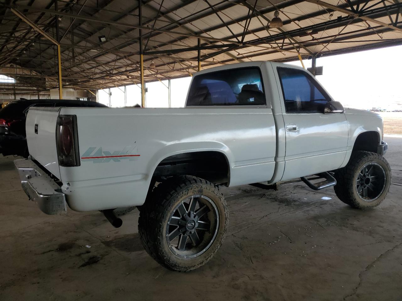 1988 Chevrolet GMT-400 - Image 3