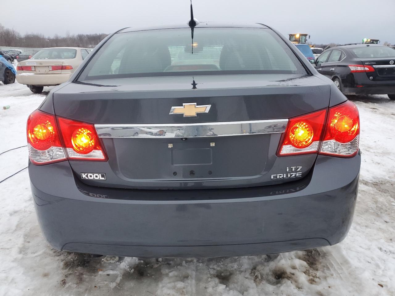 2013 Chevrolet Cruze - Image 6