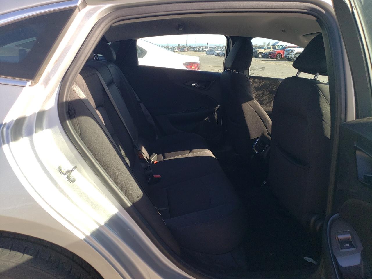2022 Chevrolet Malibu - Image 10