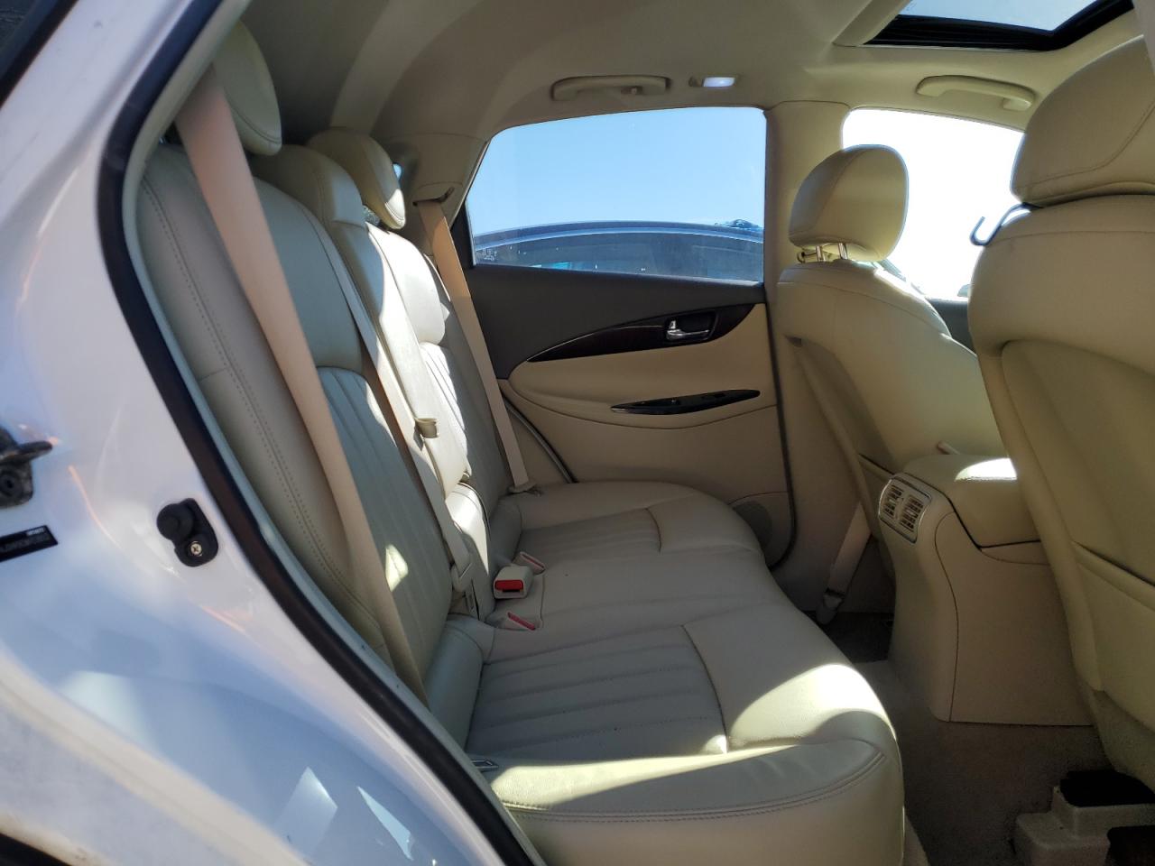 2012 Infiniti EX - Image 10