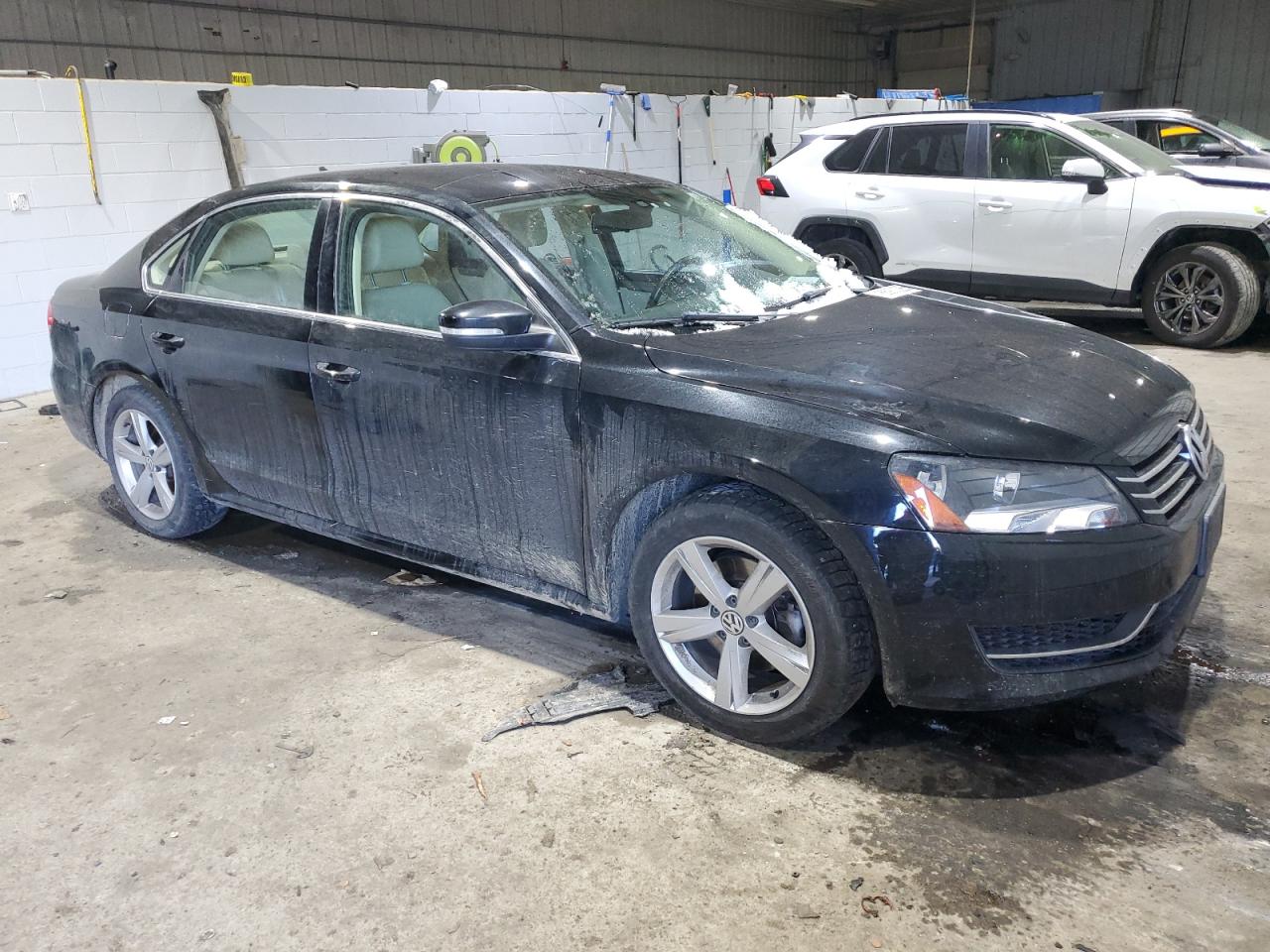 2014 Volkswagen Passat - Image 4