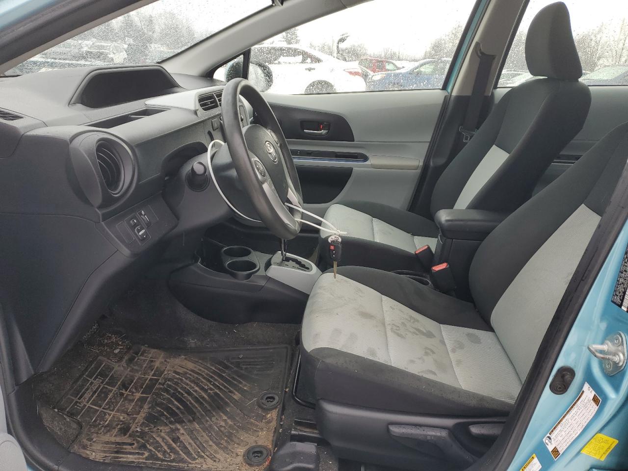 2012 Toyota Prius - Image 7