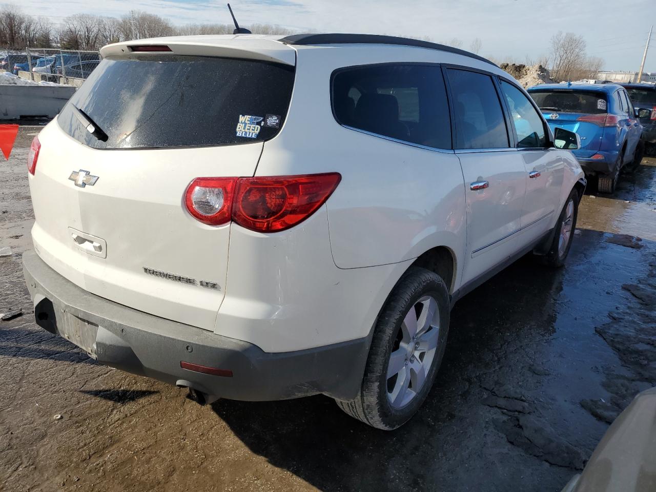 2011 Chevrolet Traverse - Image 3