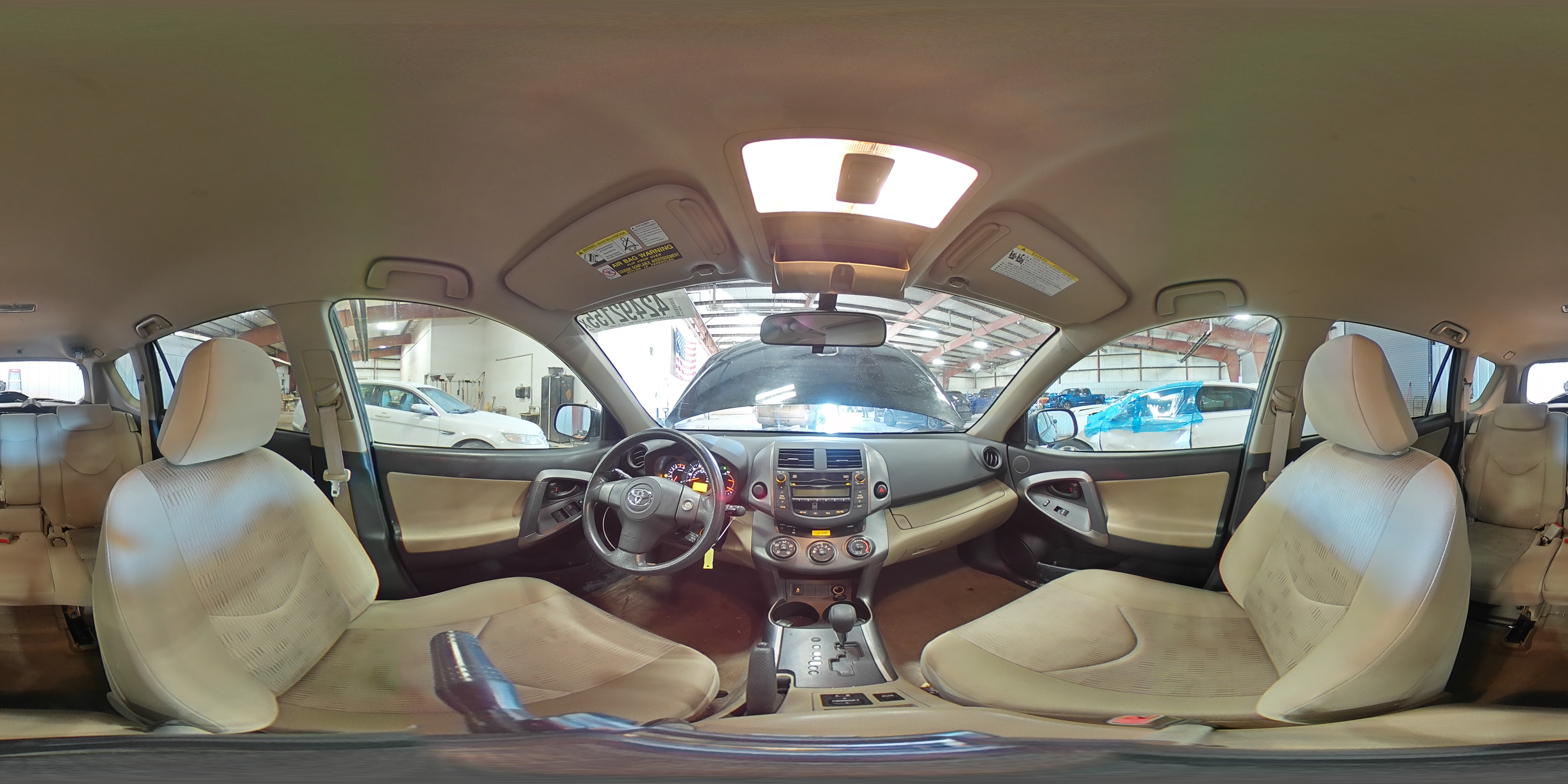 2010 Toyota RAV 4 - Image 13