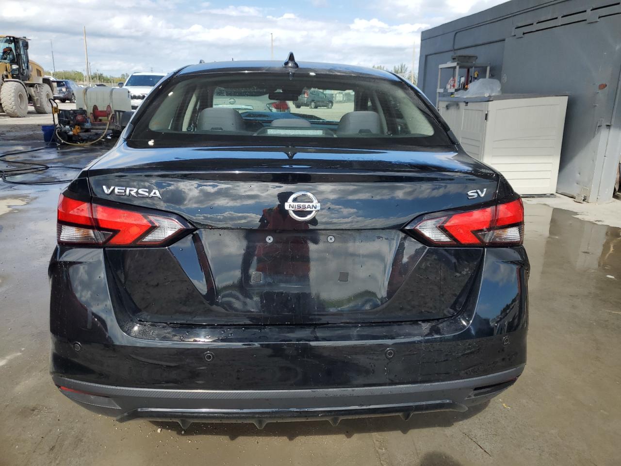 2021 Nissan Versa - Image 6