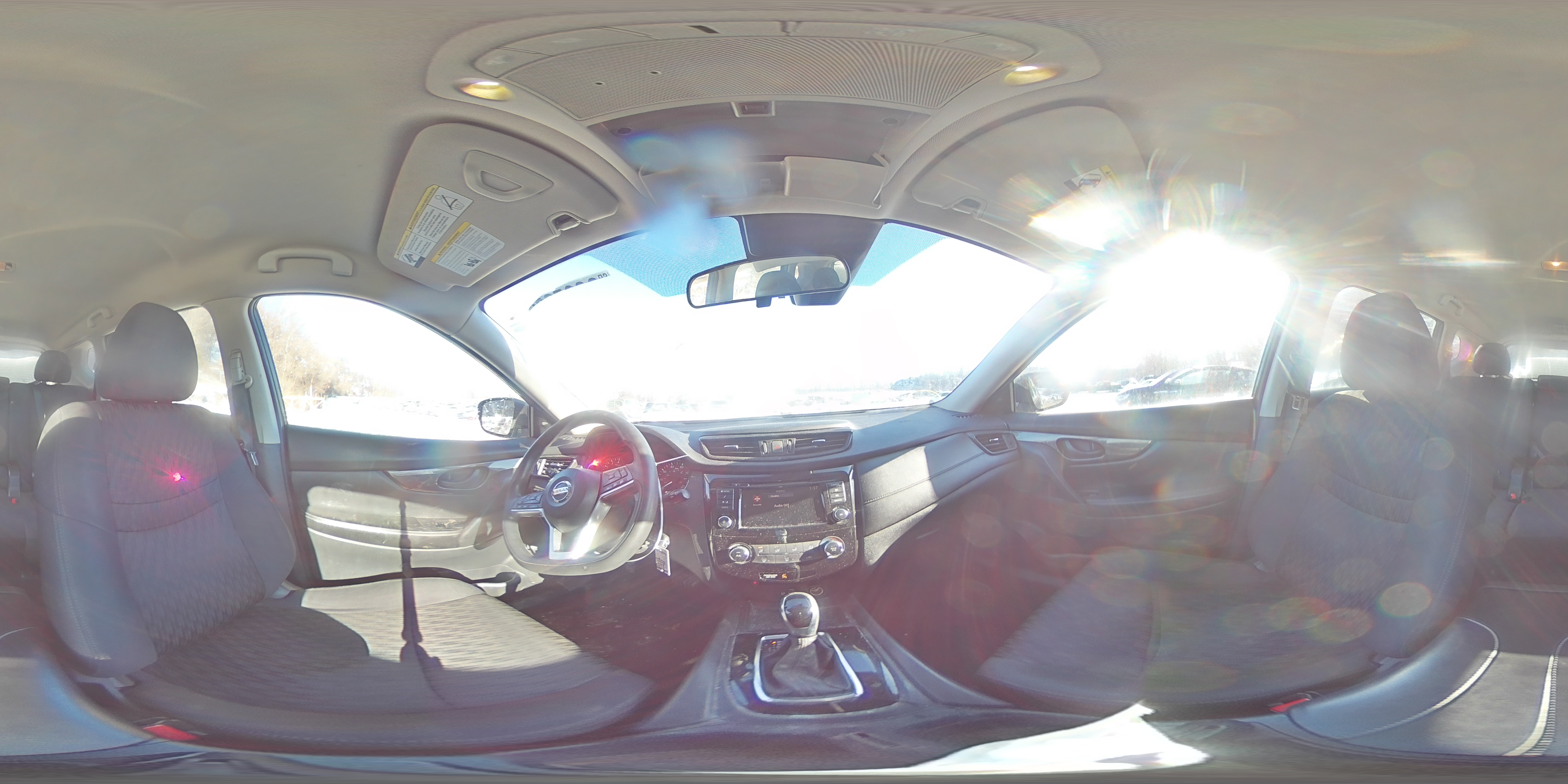 2019 Nissan Rogue - Image 16