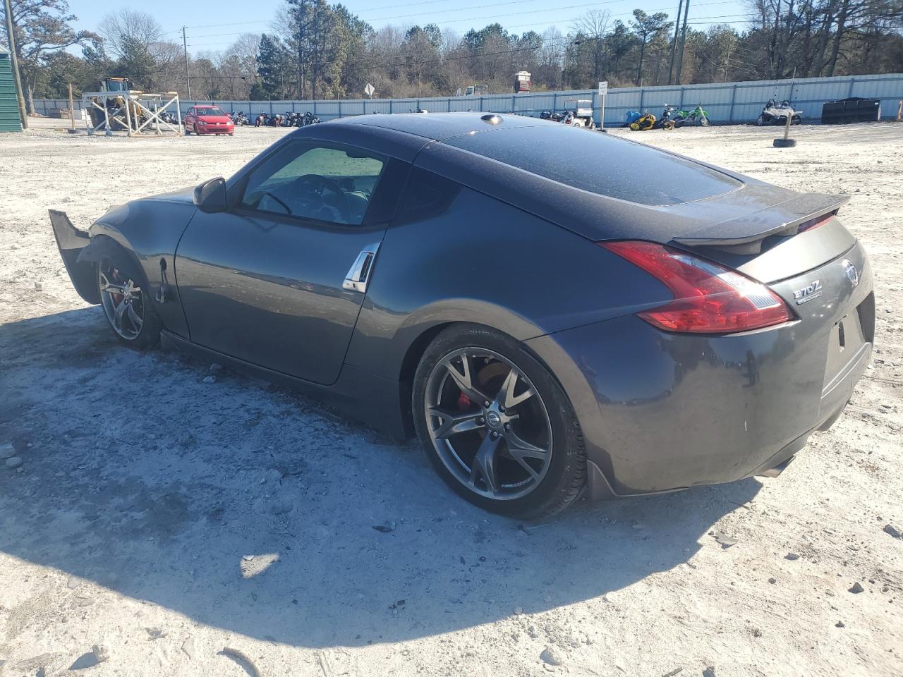 2010 Nissan 370Z - Image 2