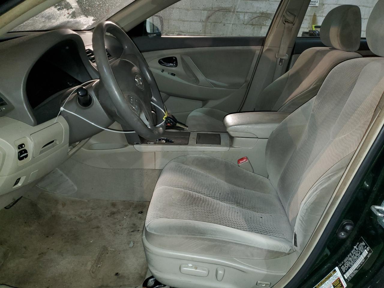 2010 Toyota Camry - Image 7