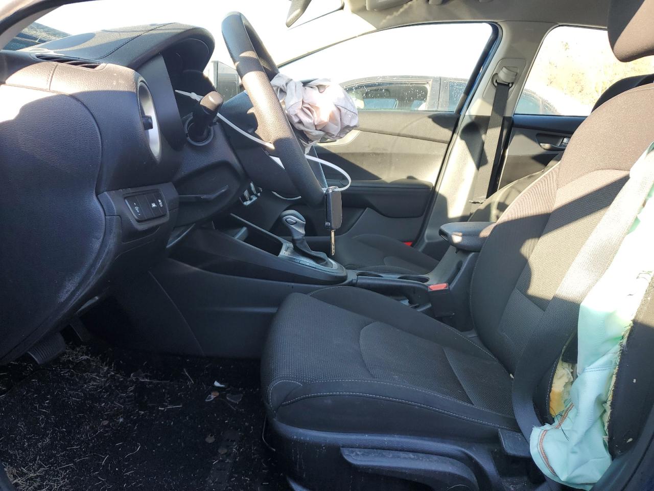 2021 Kia Forte - Image 7