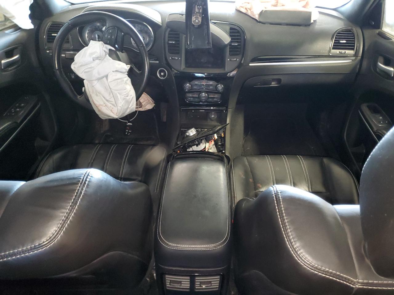2021 Chrysler 300 - Image 8