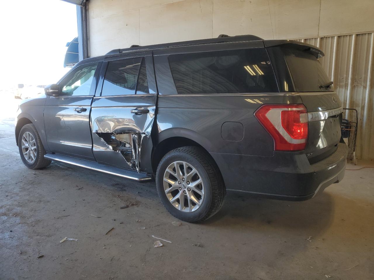 2021 Ford Expedition - Image 2