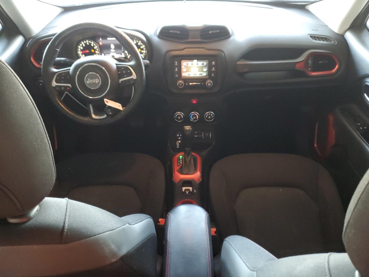 2017 Jeep Renegade - Image 8