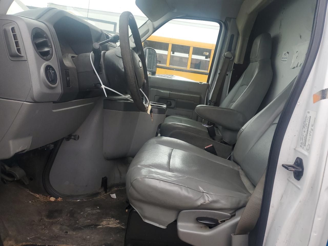2011 Ford Econoline - Image 7