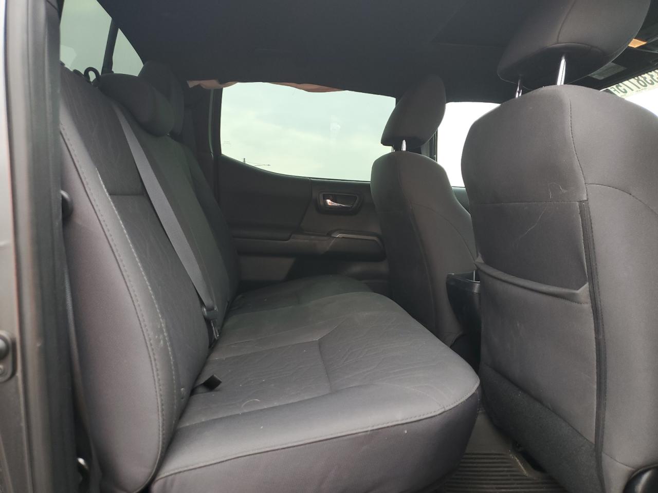 2016 Toyota Tacoma - Image 10