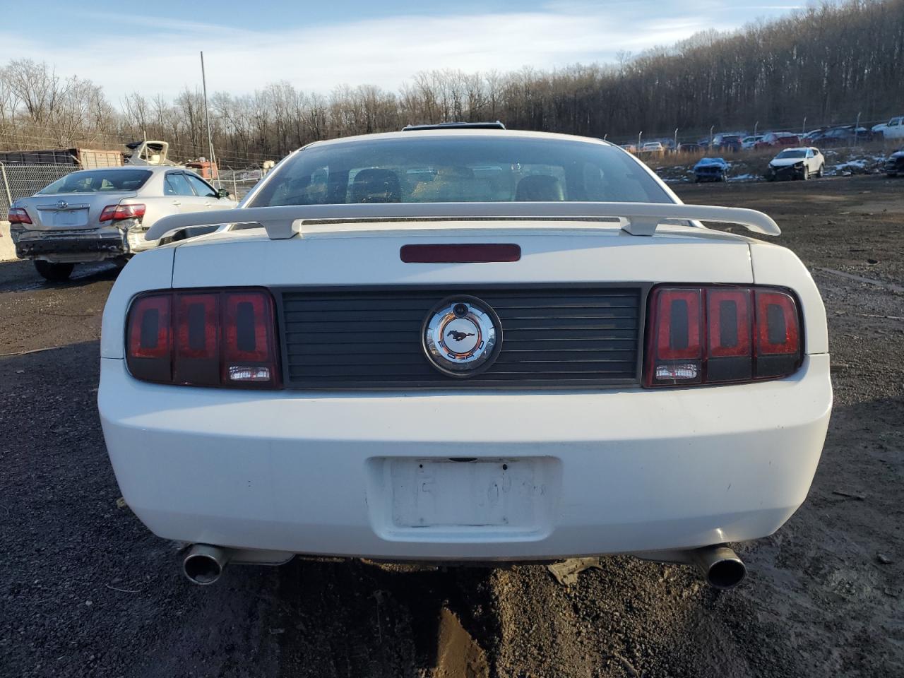 2005 Ford Mustang - Image 6