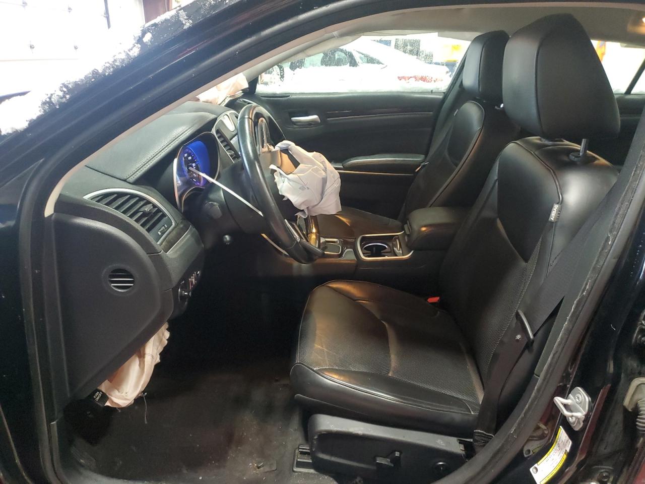 2018 Chrysler 300 - Image 7