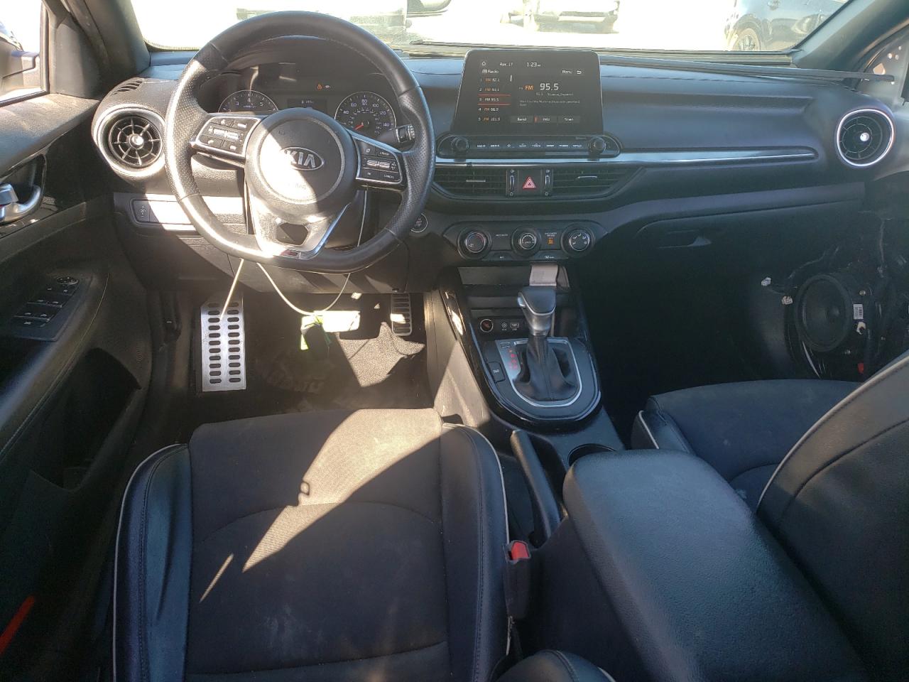2021 Kia Forte - Image 8