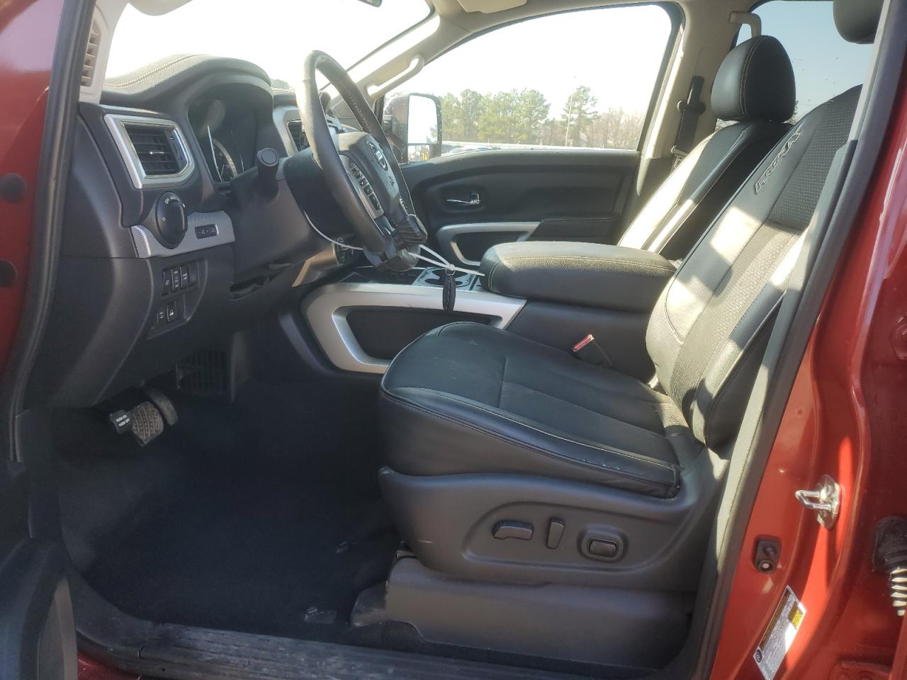 2017 Nissan Titan - Image 7