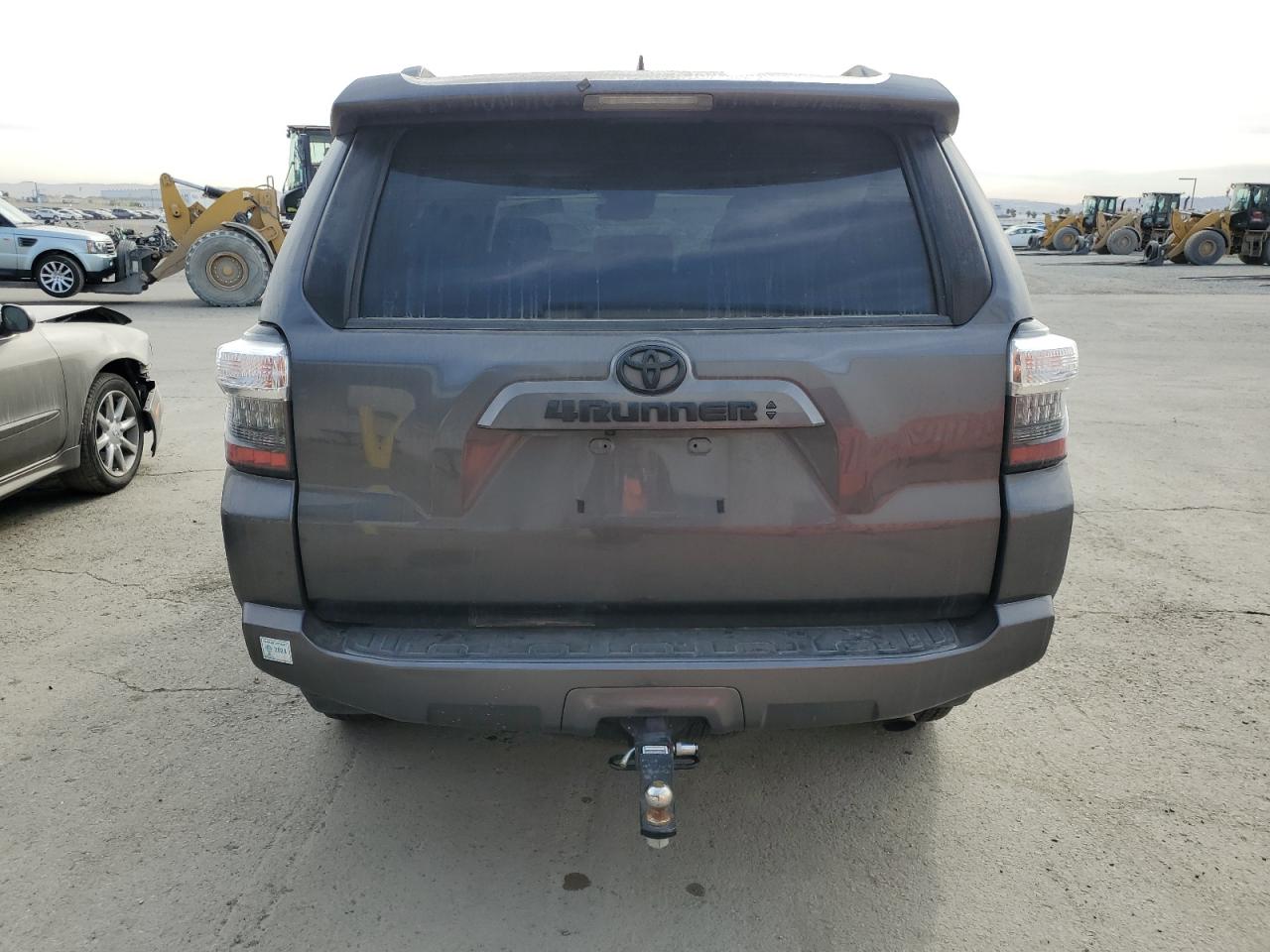 2021 Toyota 4Runner - Image 6