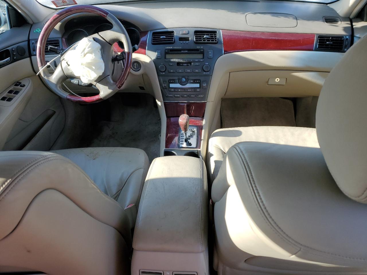 2004 Lexus ES - Image 8