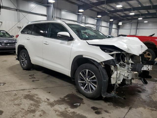  TOYOTA HIGHLANDER 2018 Белый