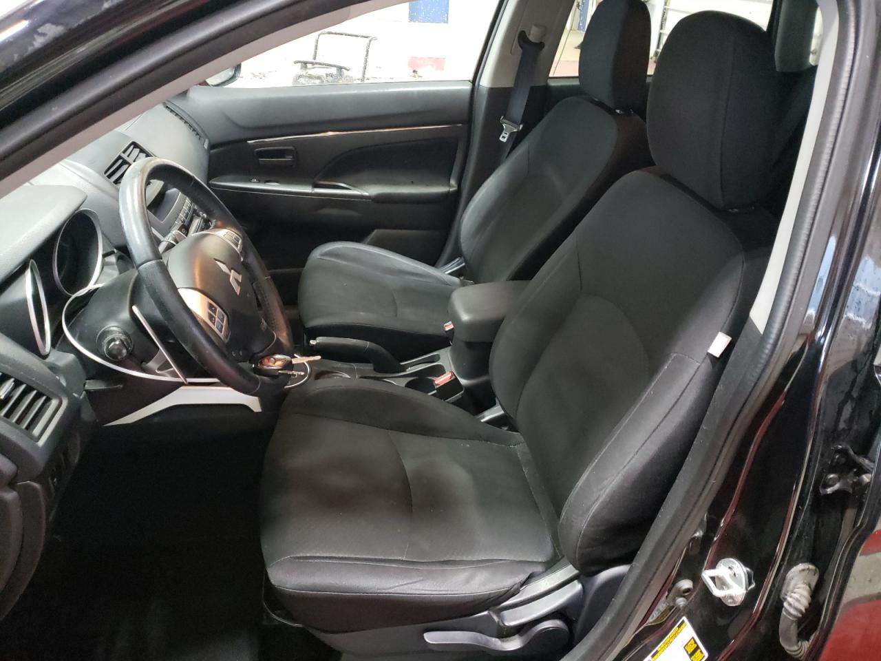 2013 Mitsubishi Outlander - Image 7