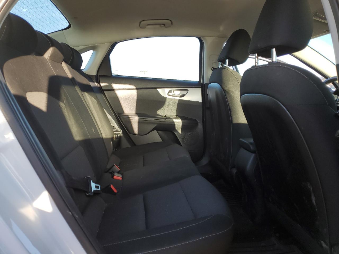 2022 Kia Forte - Image 10