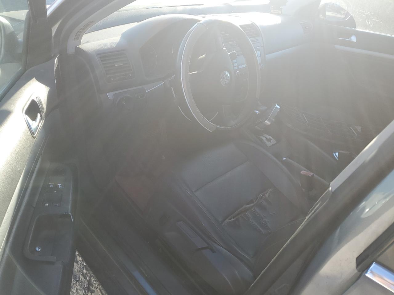 2007 Volkswagen Jetta - Image 8