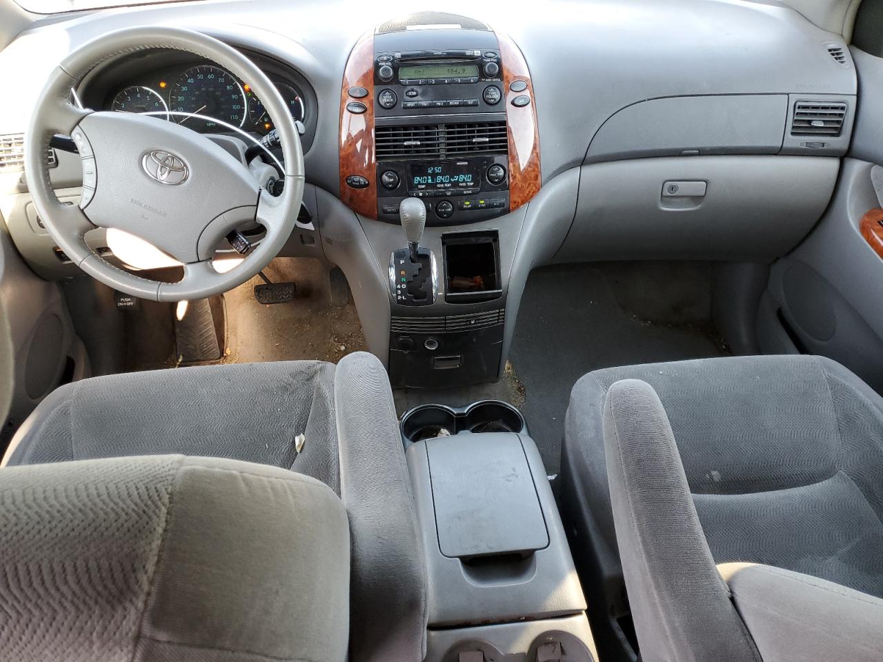 2006 Toyota Sienna - Image 8