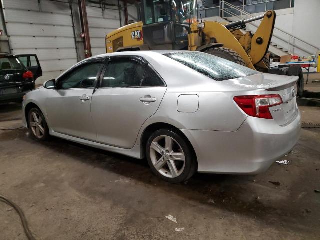  TOYOTA CAMRY 2014 Srebrny