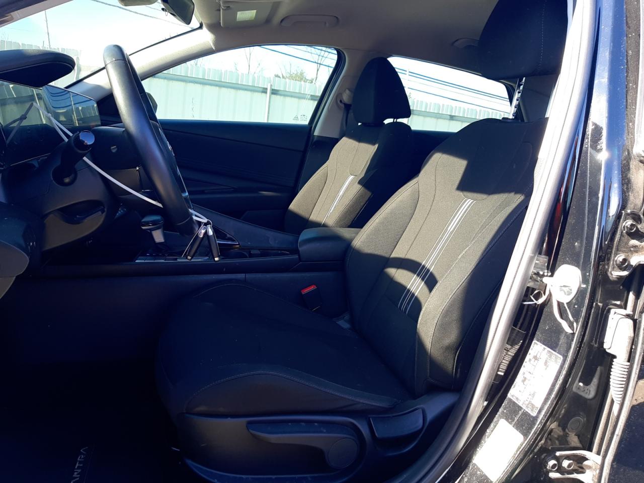 2023 Hyundai Elantra - Image 7